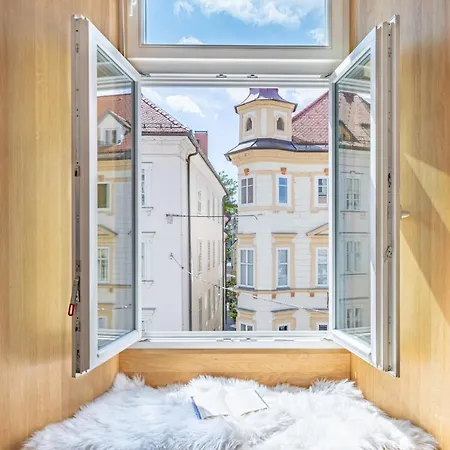 Old Quarter Apartment