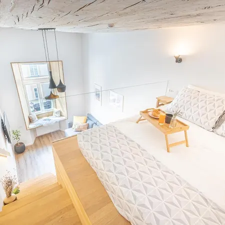 Old Quarter Apartman *