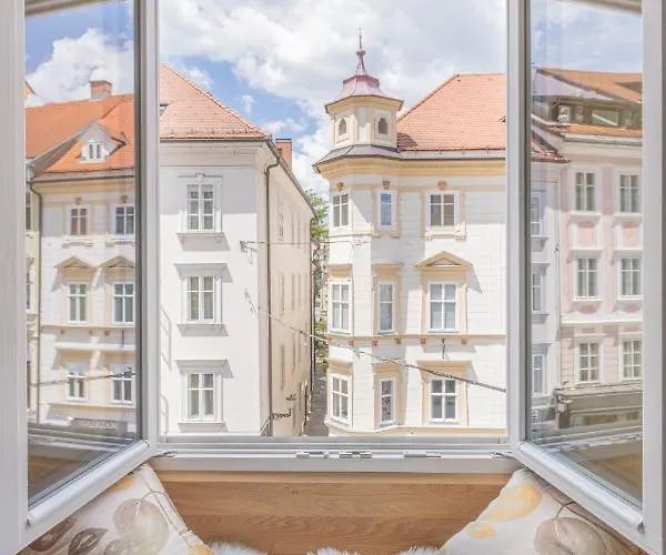 Old Quarter Apartmán *