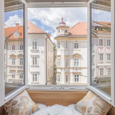 Old Quarter Apartmán *